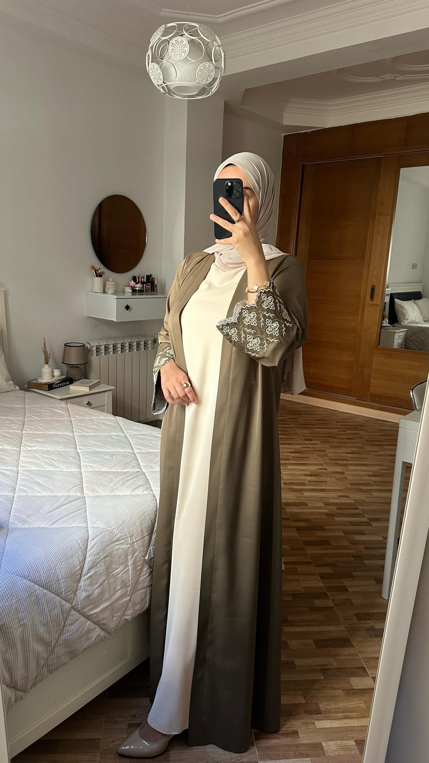 abaya et robe