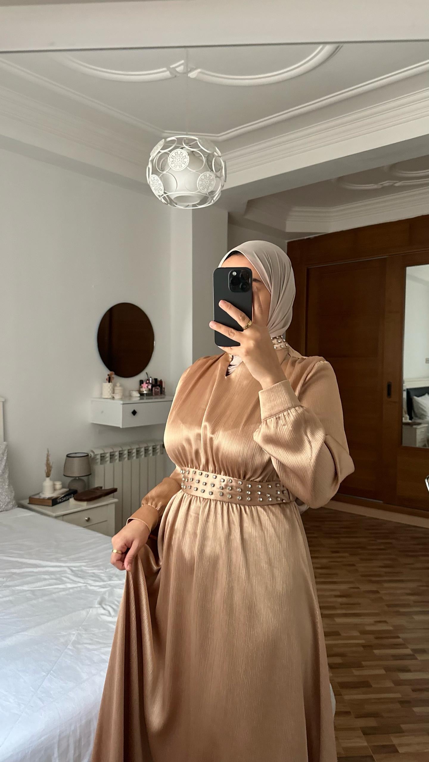 Robe AJWA AID