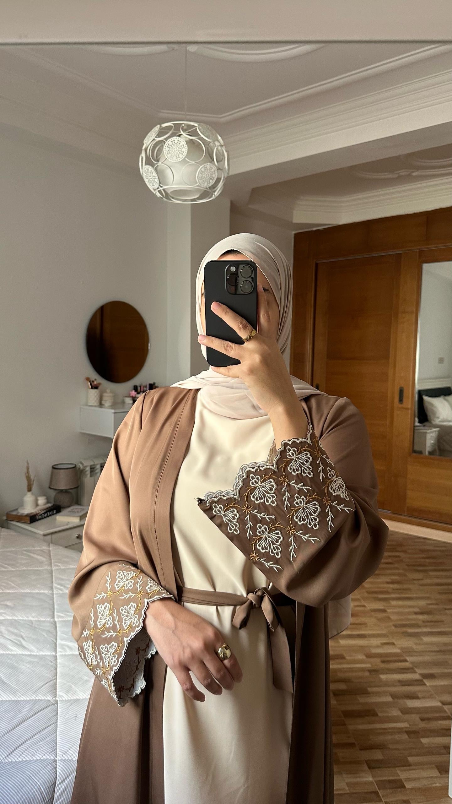 abaya et robe