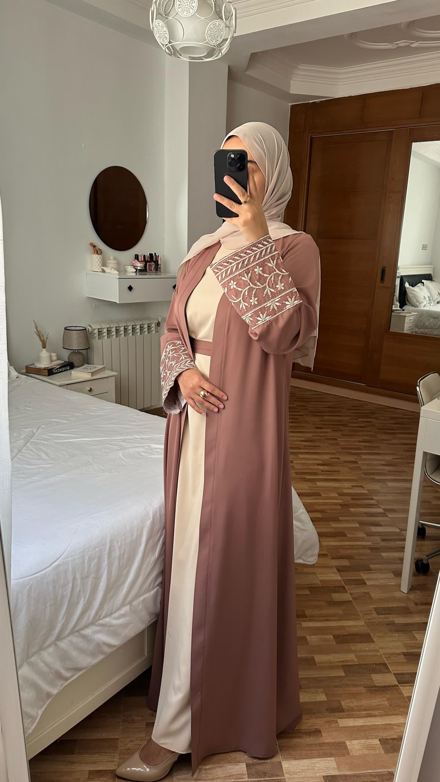 abaya et robe