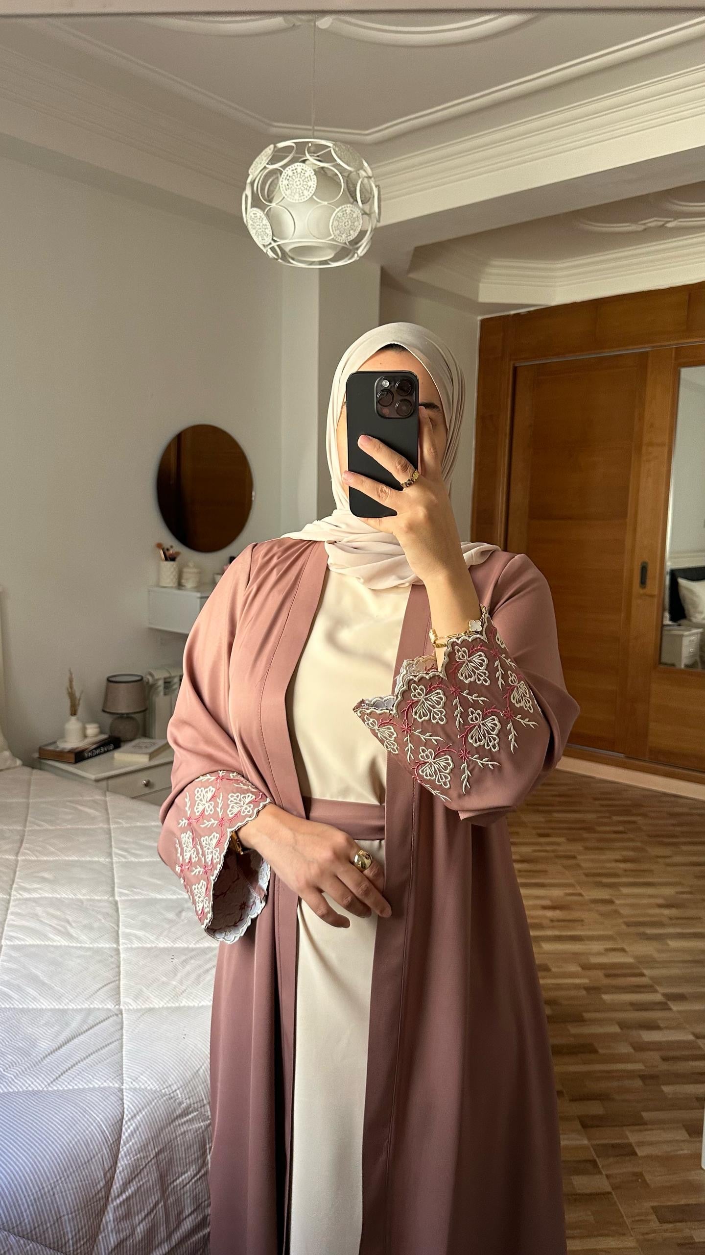 abaya et robe