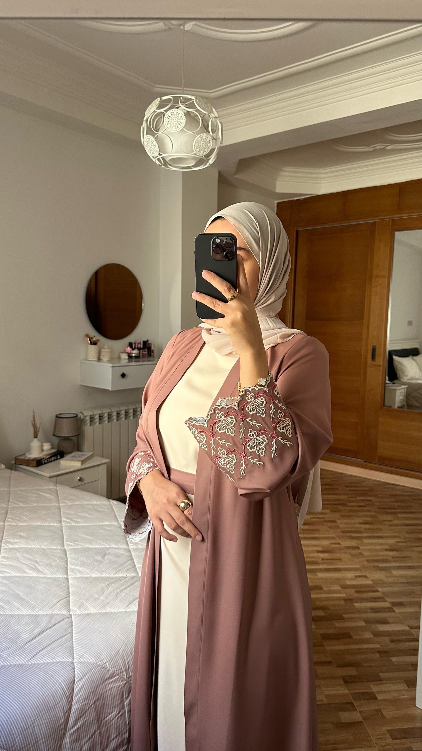 abaya et robe