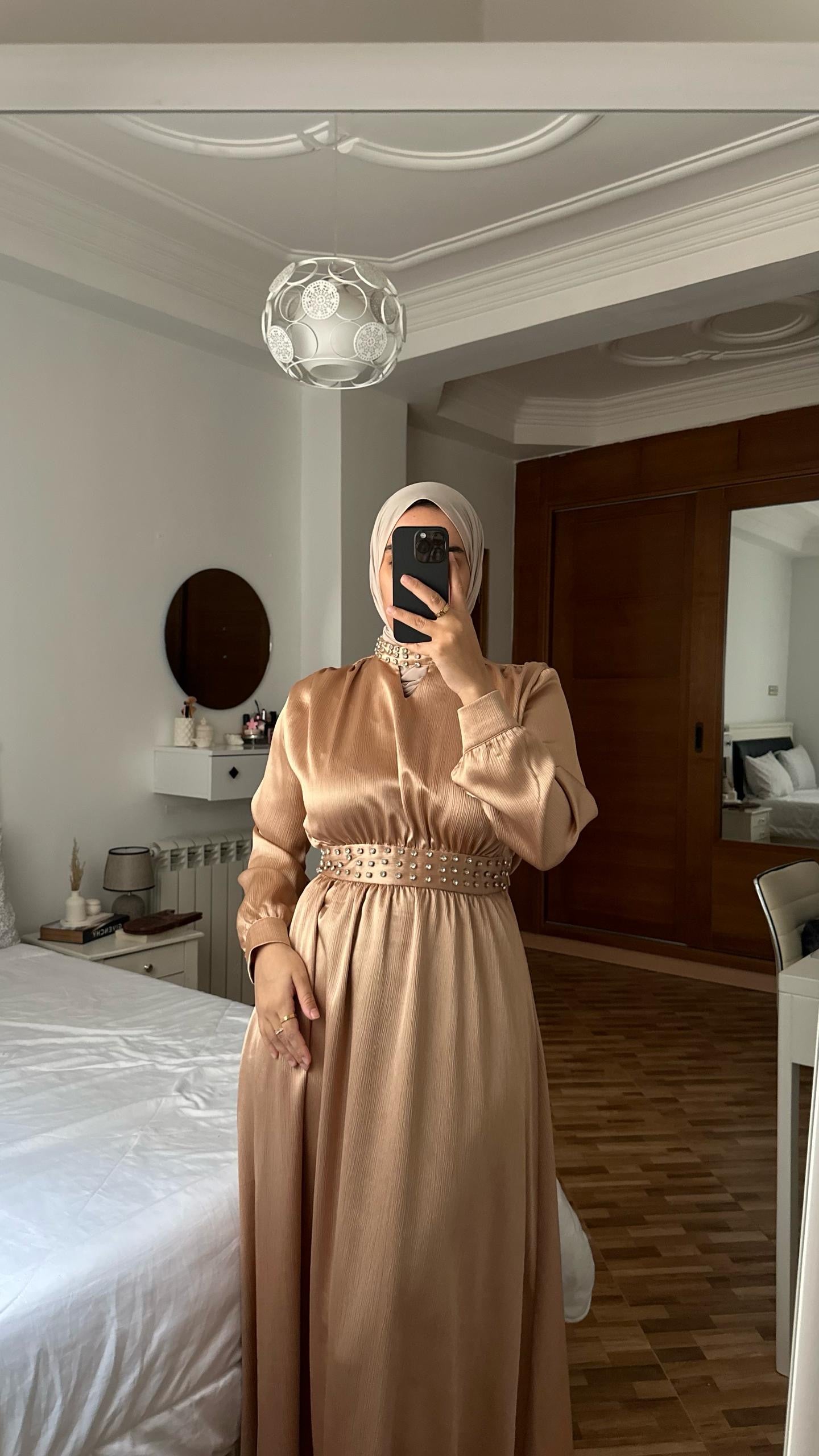 Robe AJWA AID
