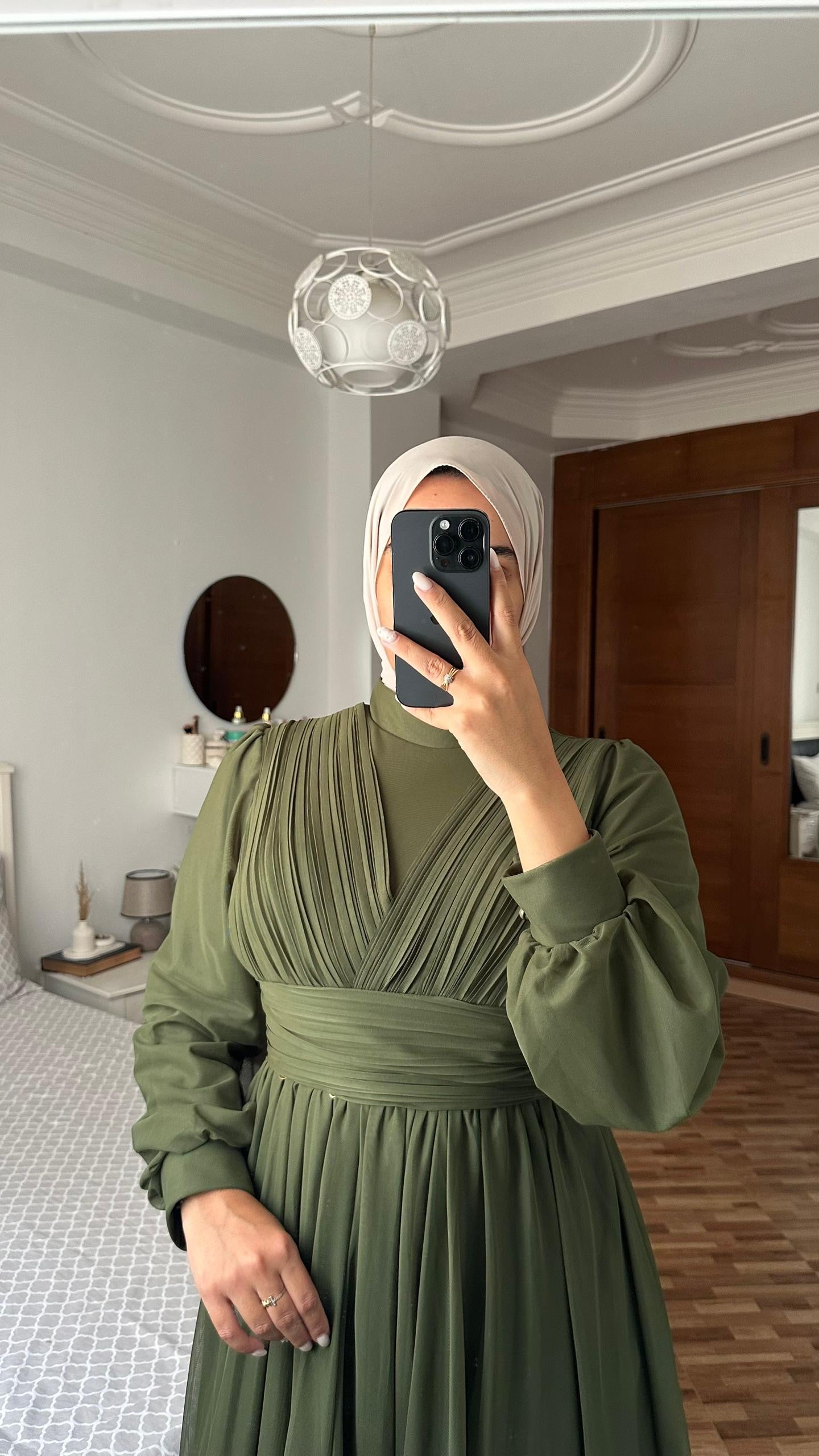 Robe Aid Tane