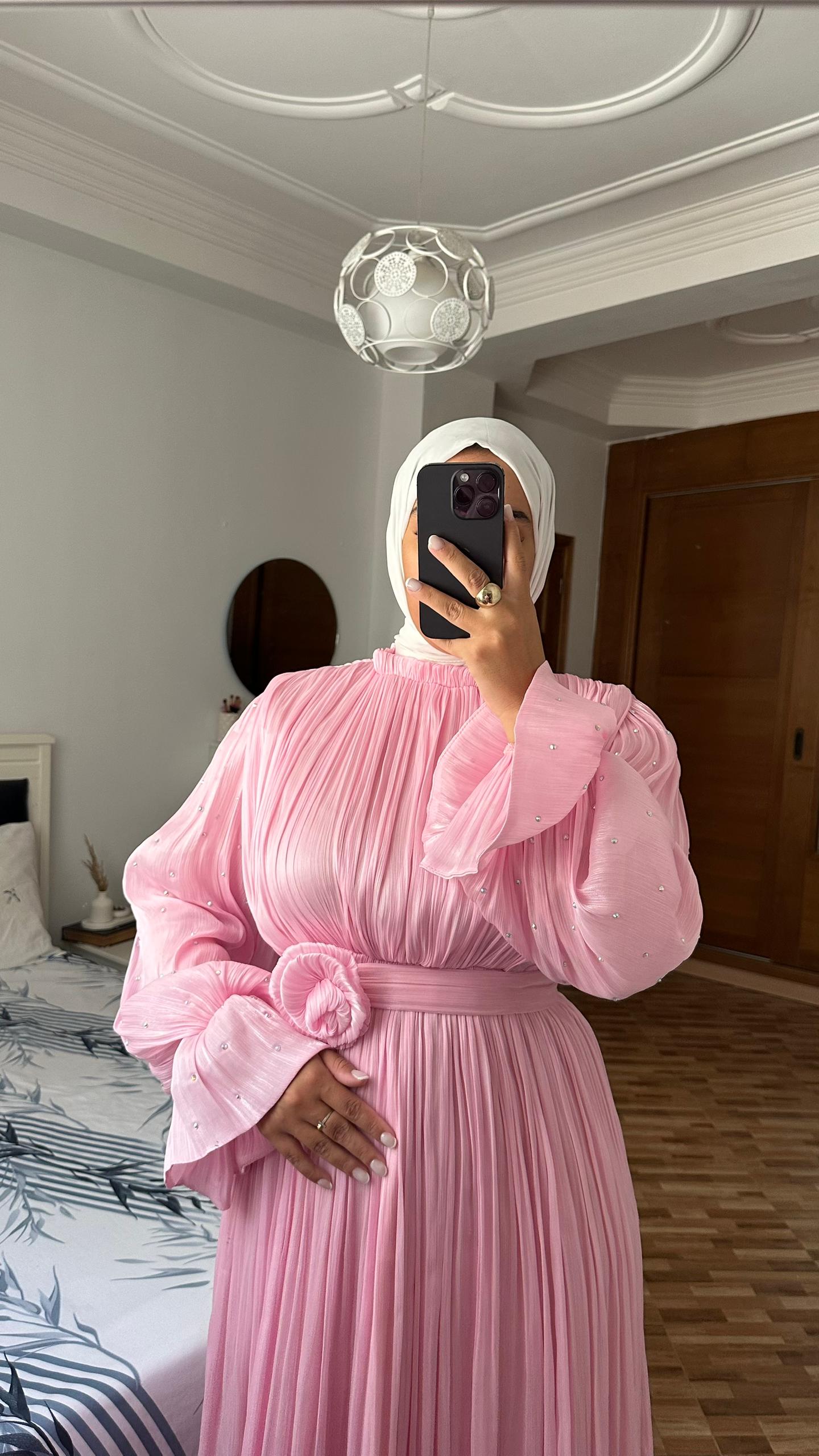 Robe Amira