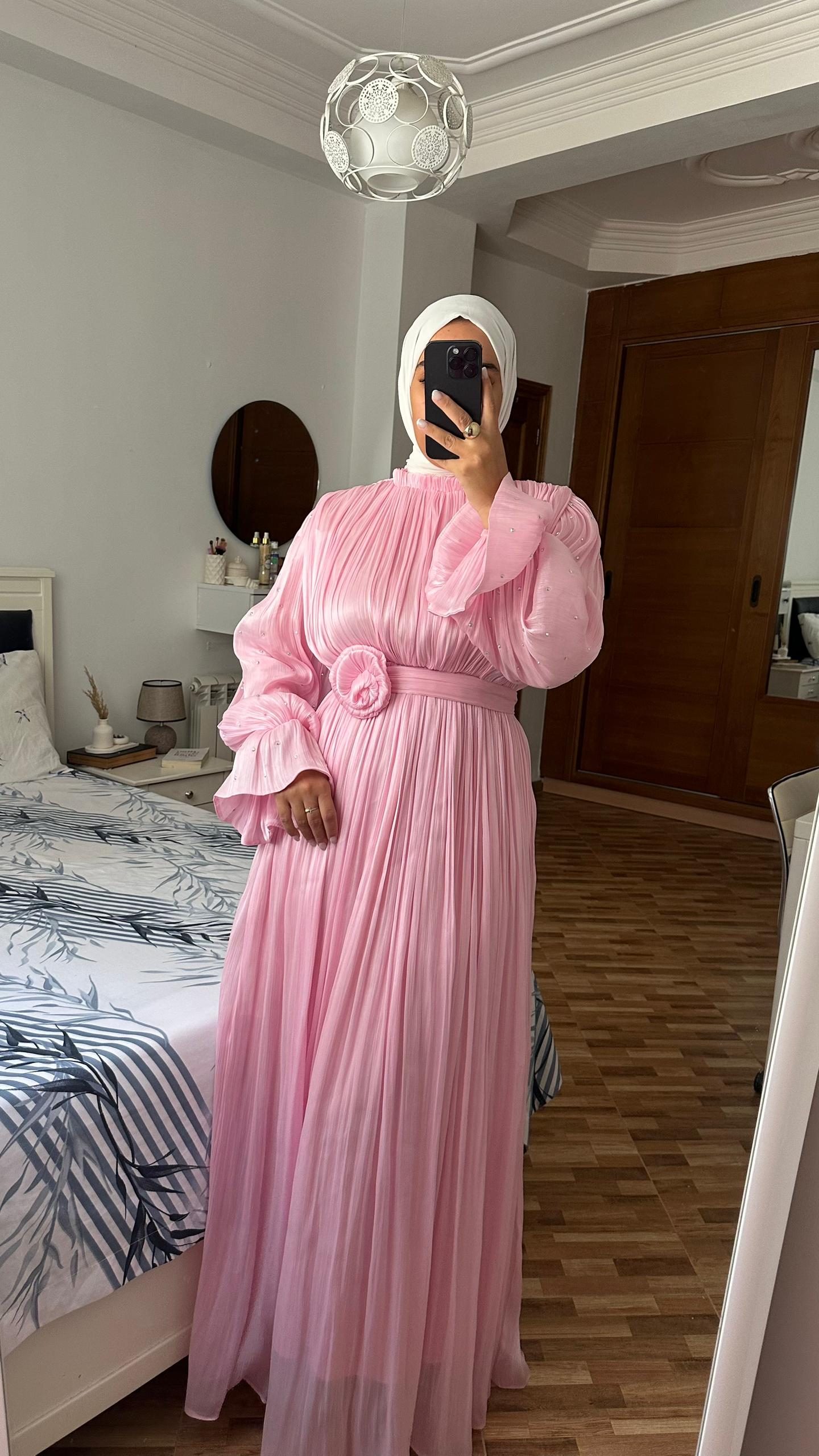 Robe Amira