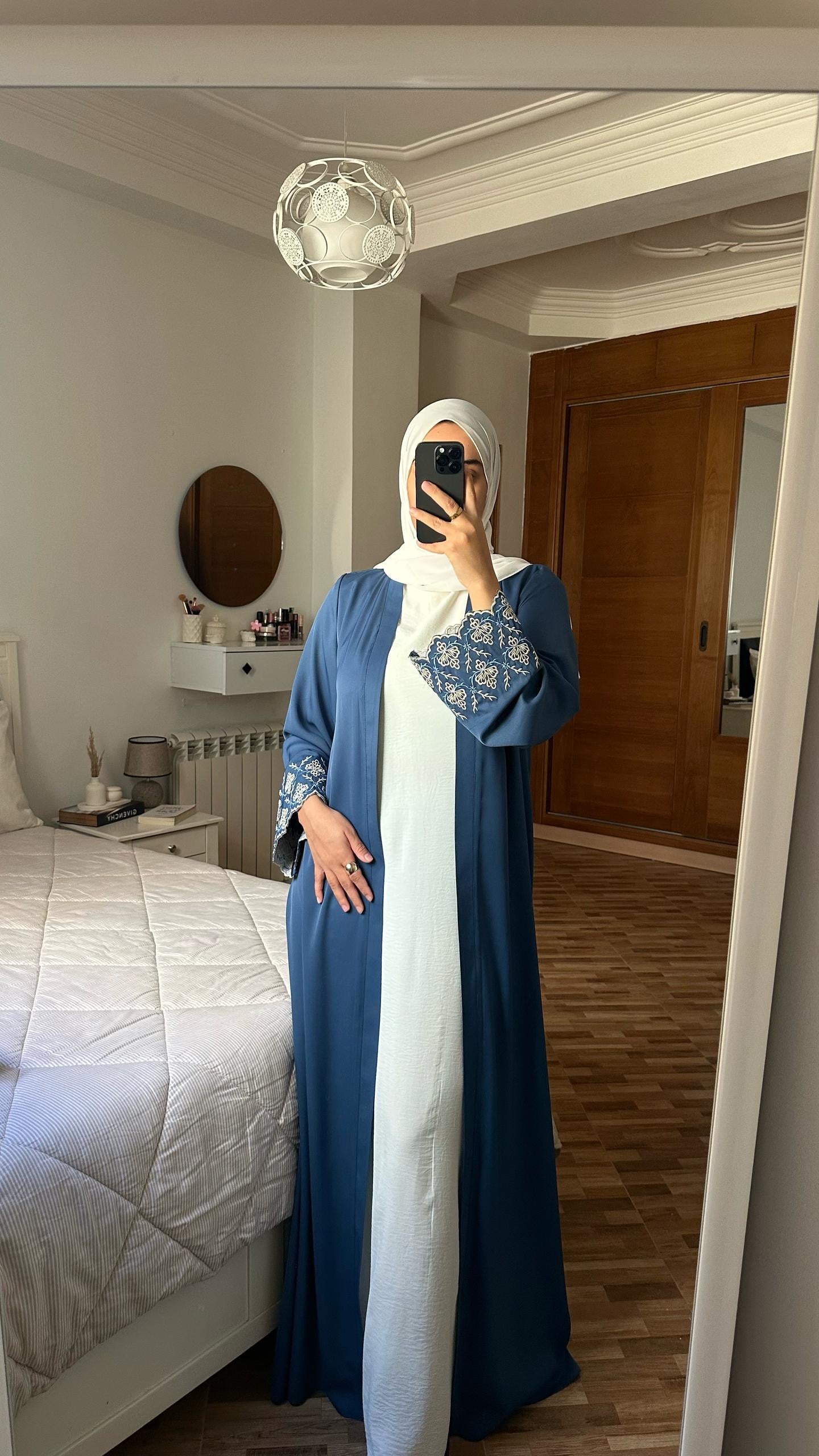 abaya et robe
