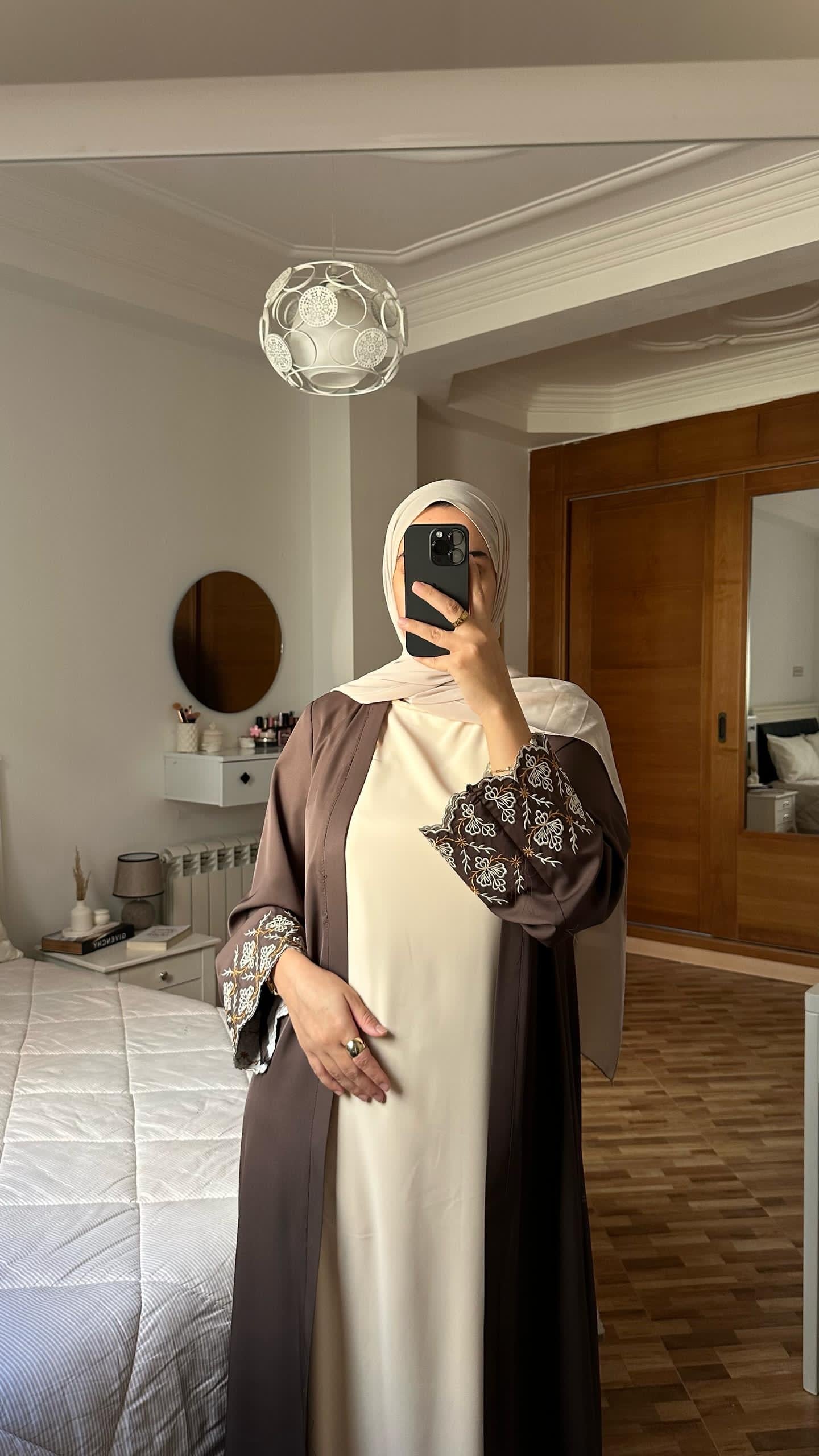 abaya et robe
