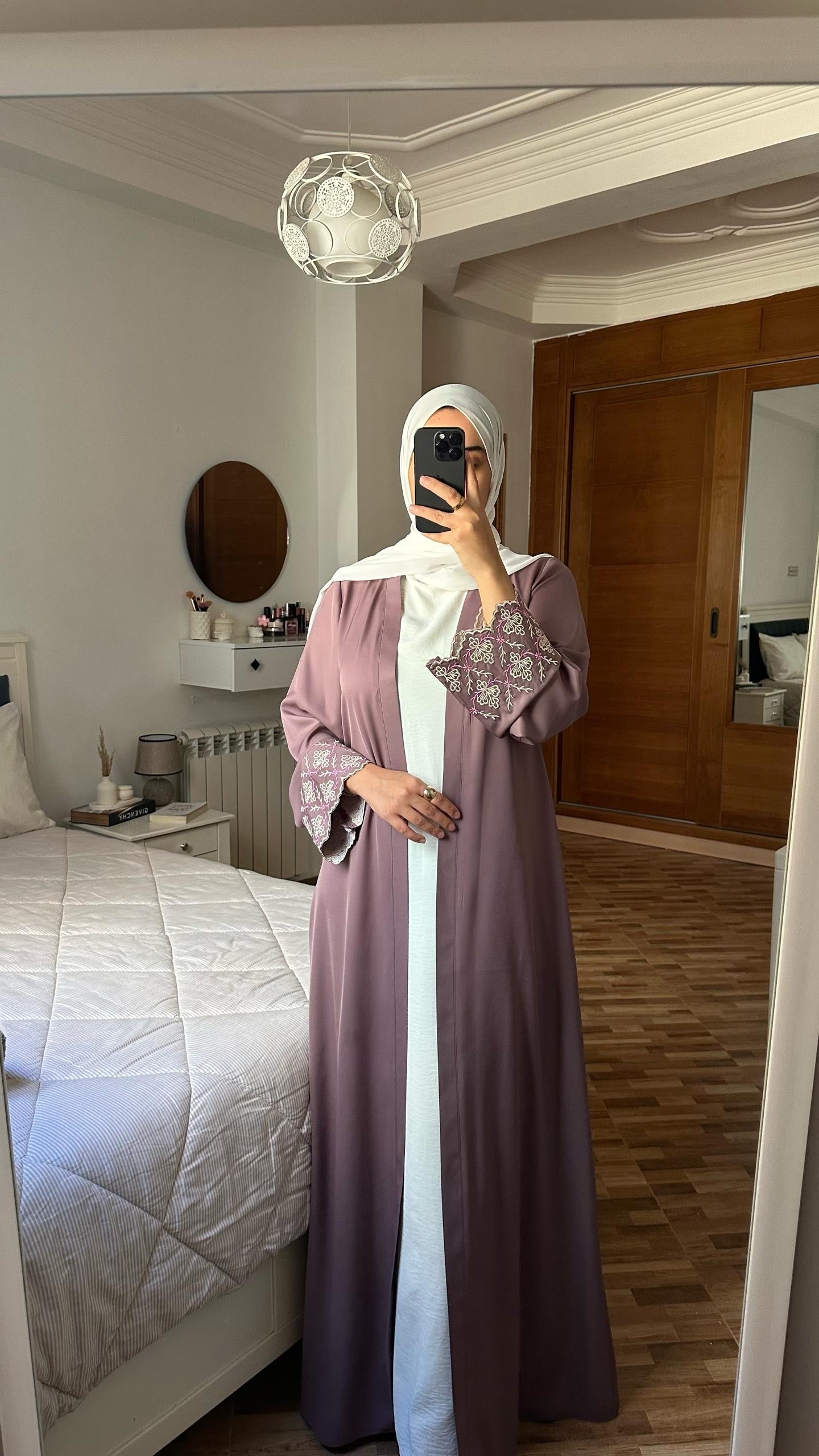 abaya et robe