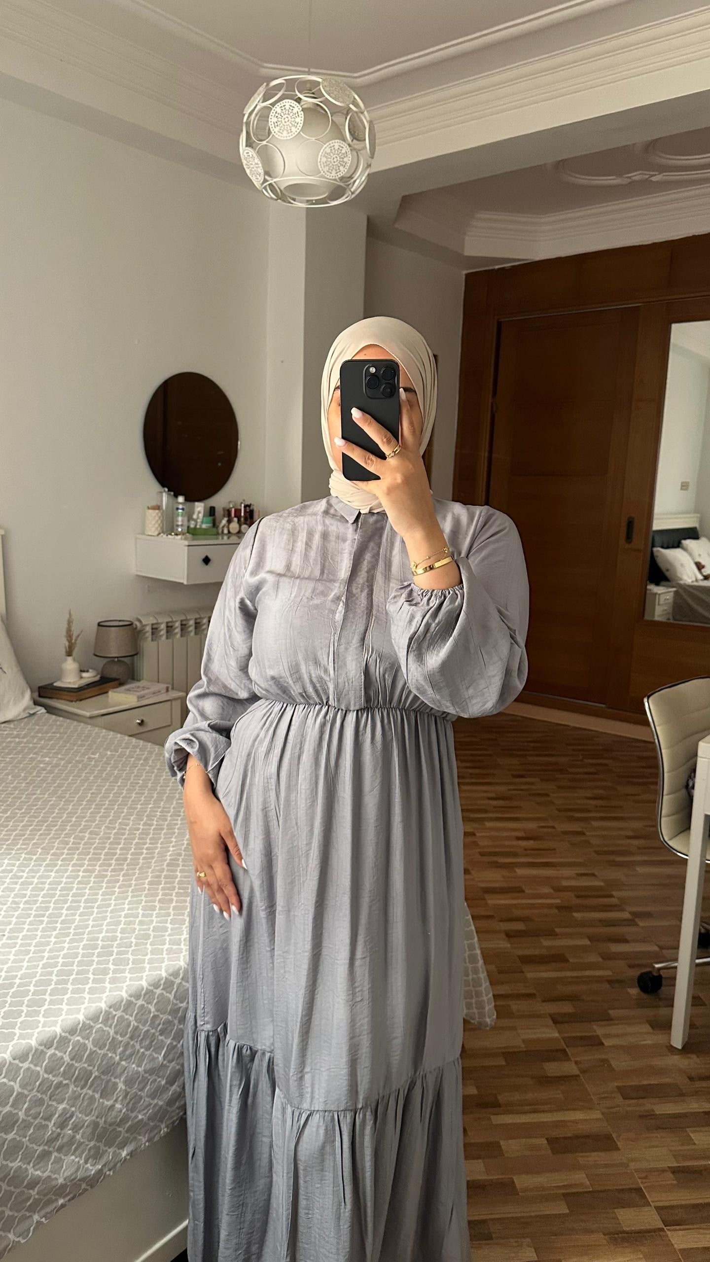 Robe Zina