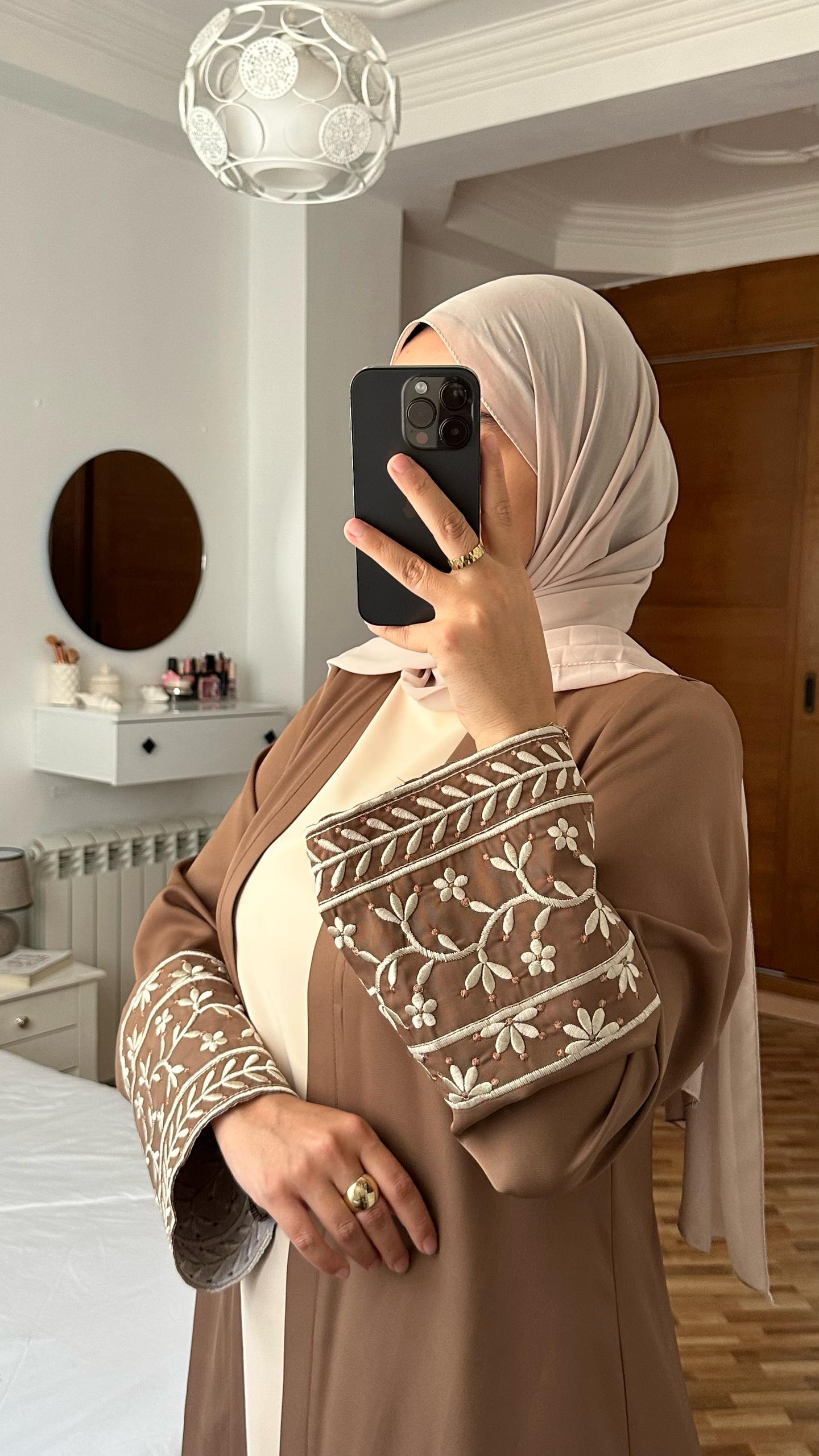 abaya et robe