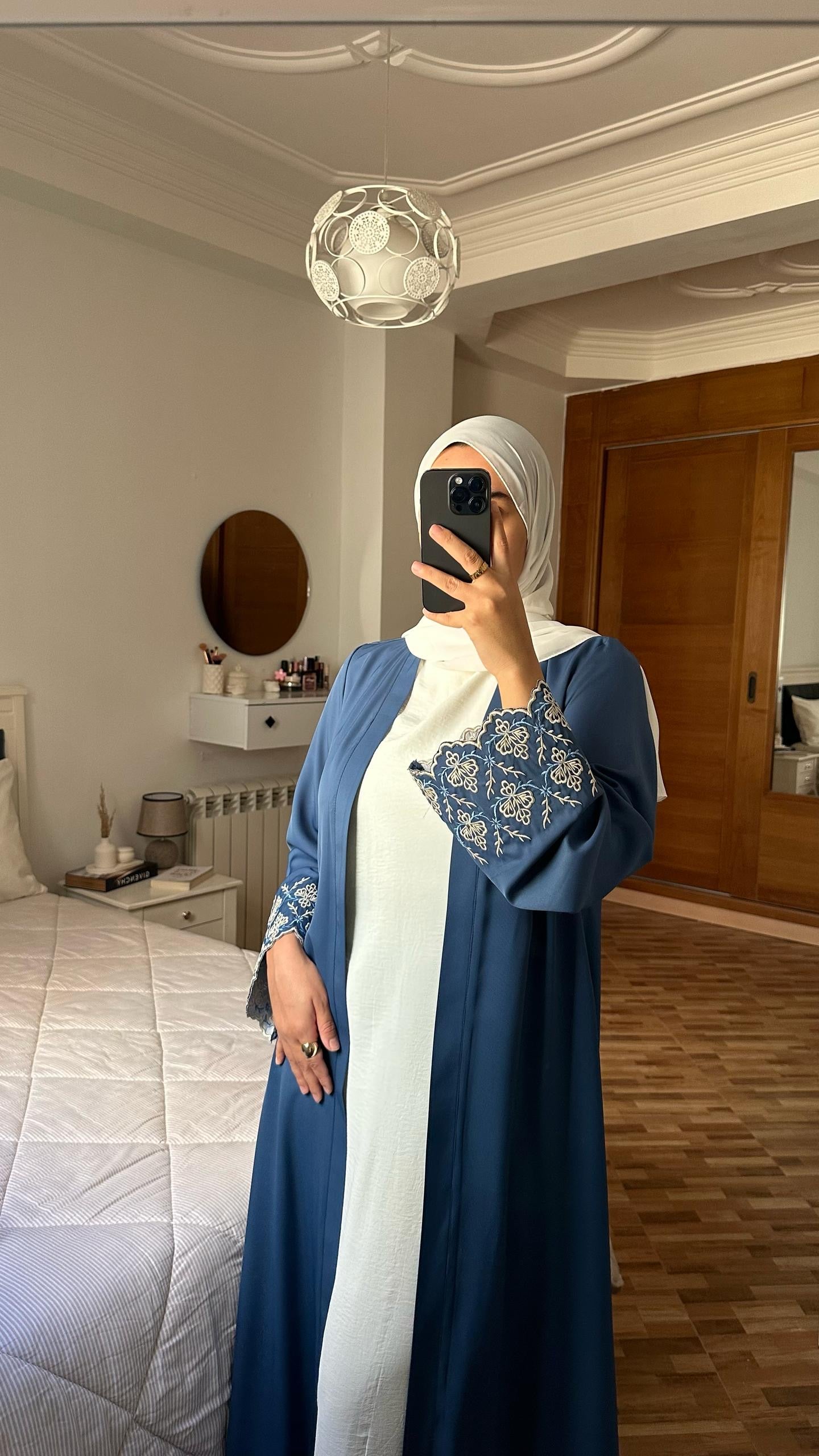 abaya et robe