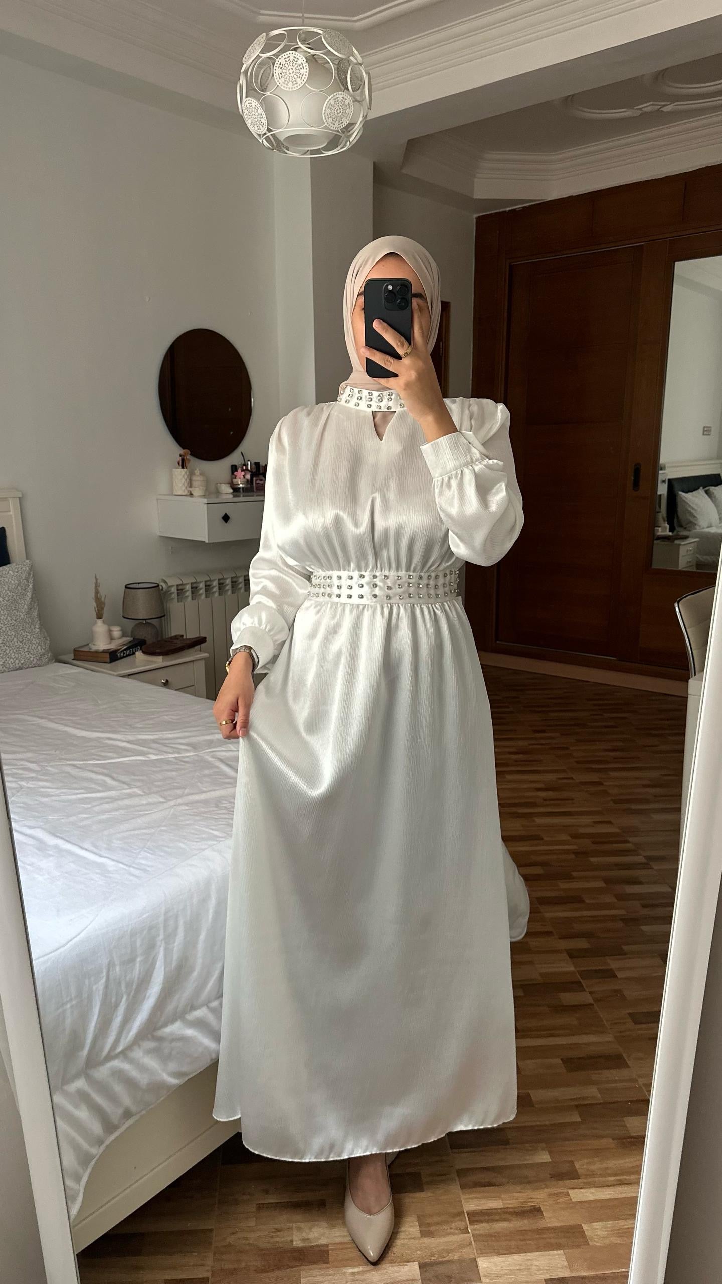 Robe AJWA AID