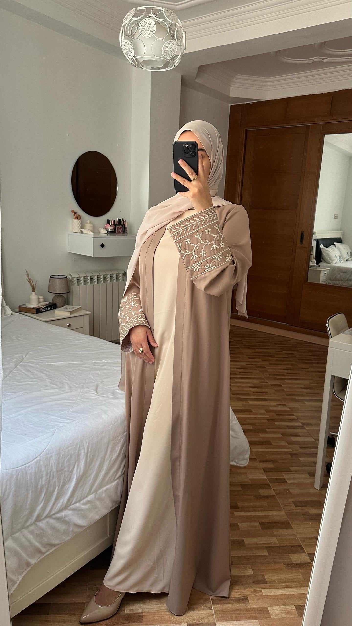 abaya et robe