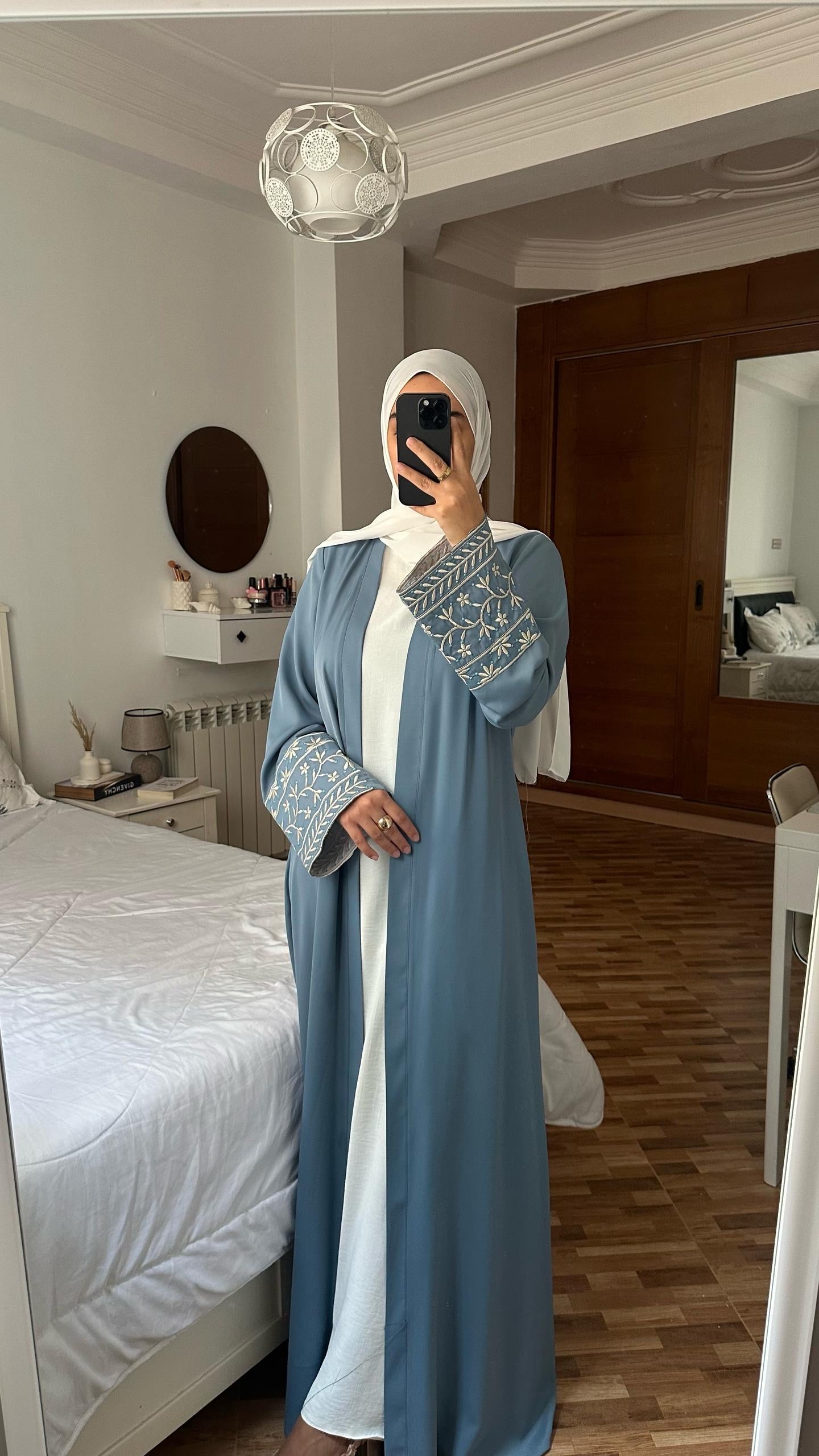 abaya et robe