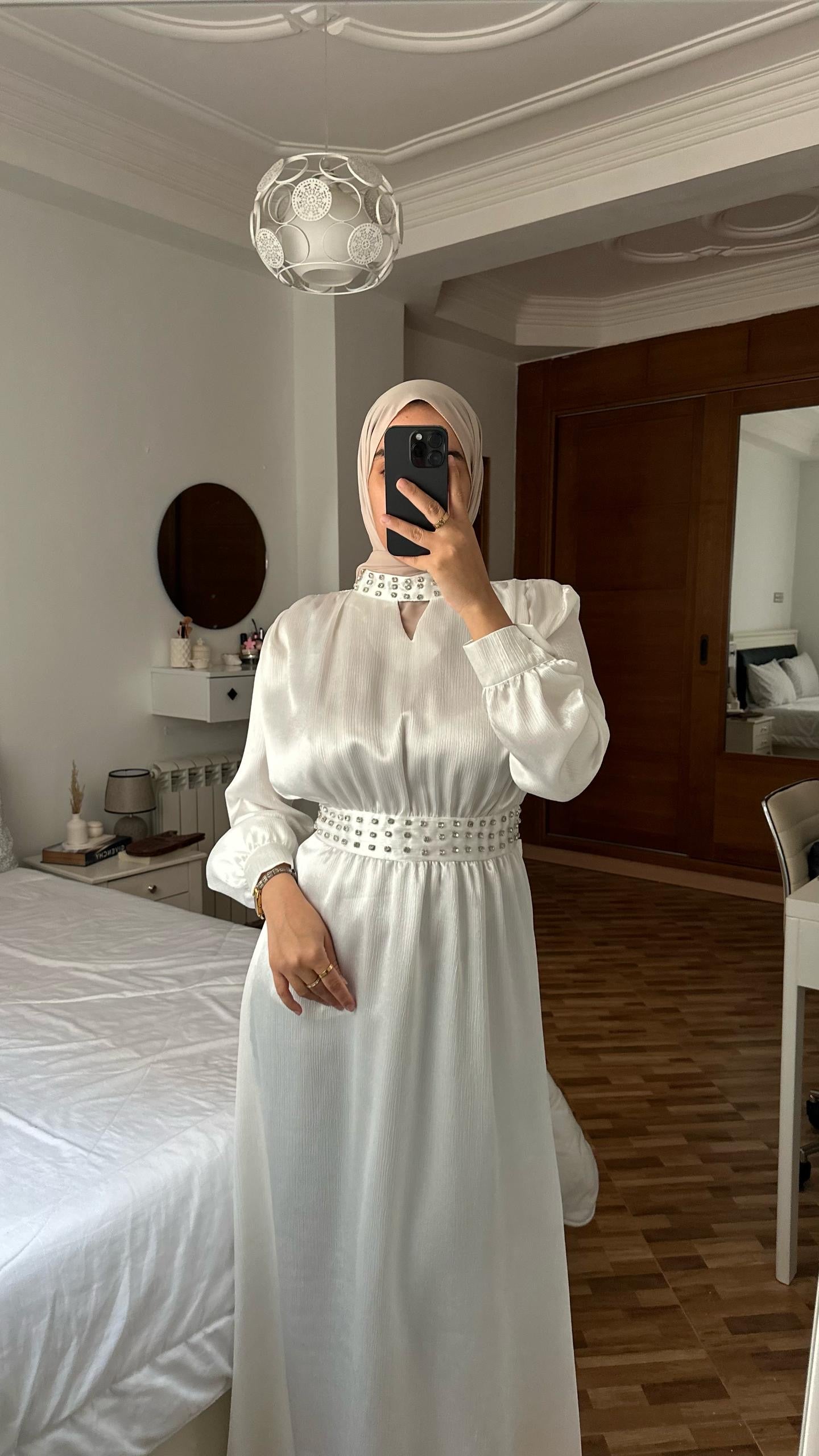 Robe AJWA AID