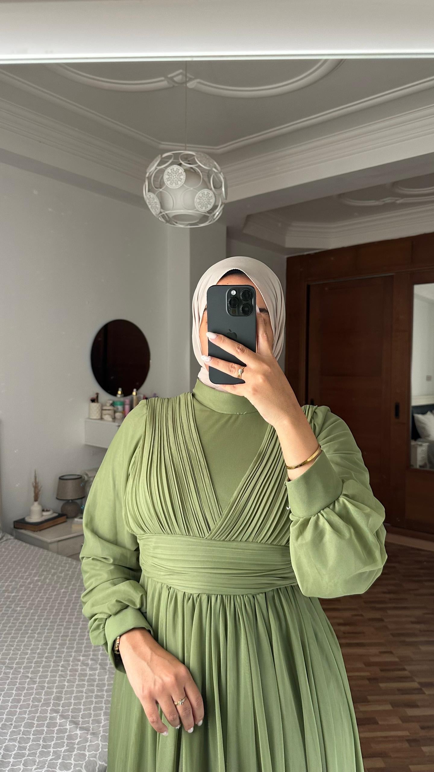 Robe Aid Tane