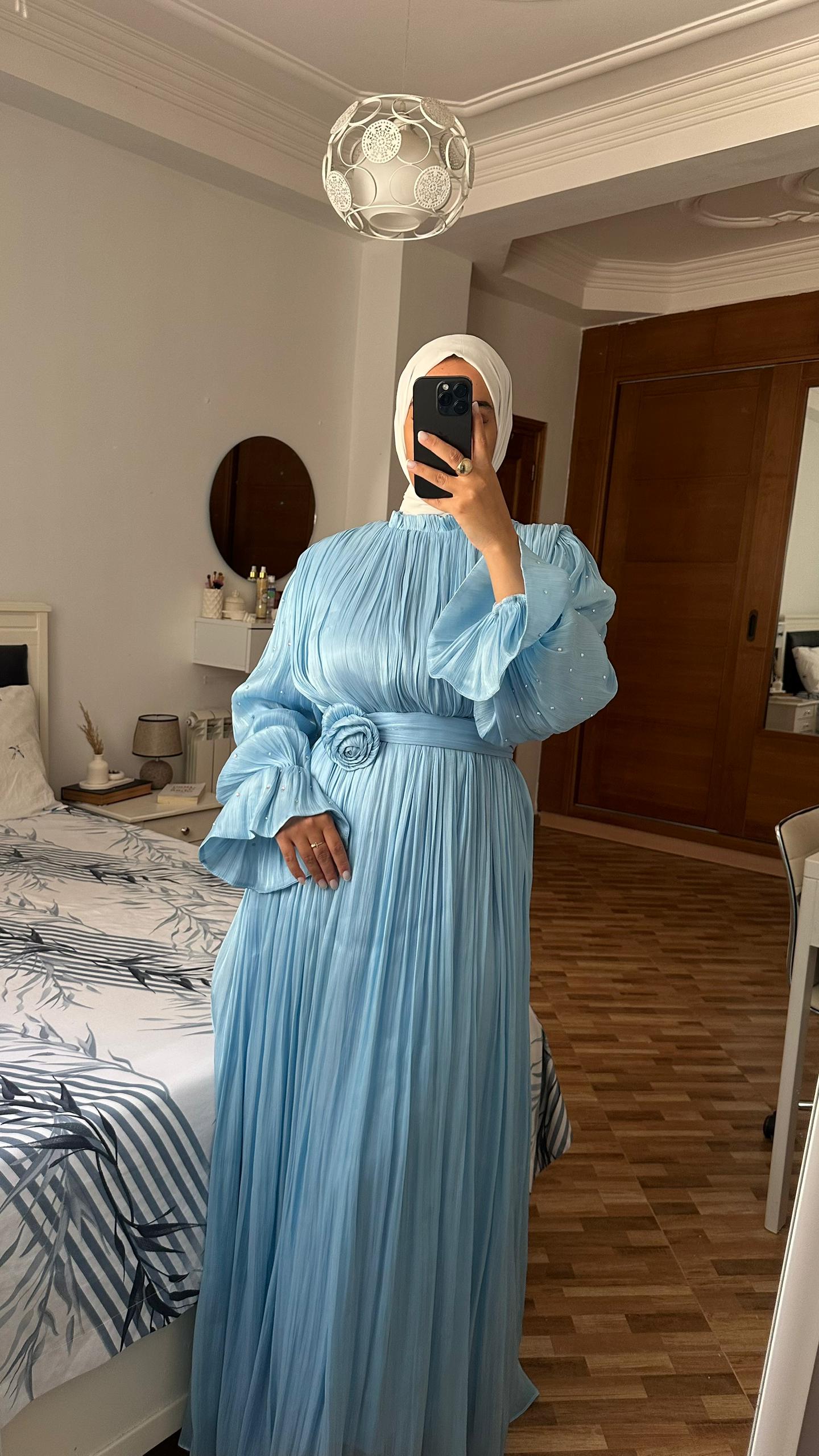 Robe Amira