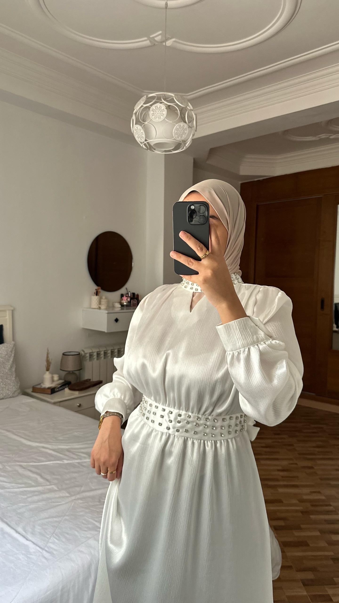 Robe AJWA AID