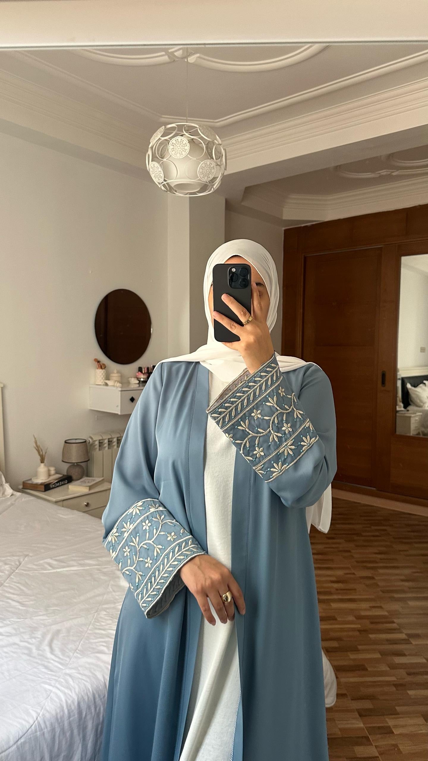 abaya et robe