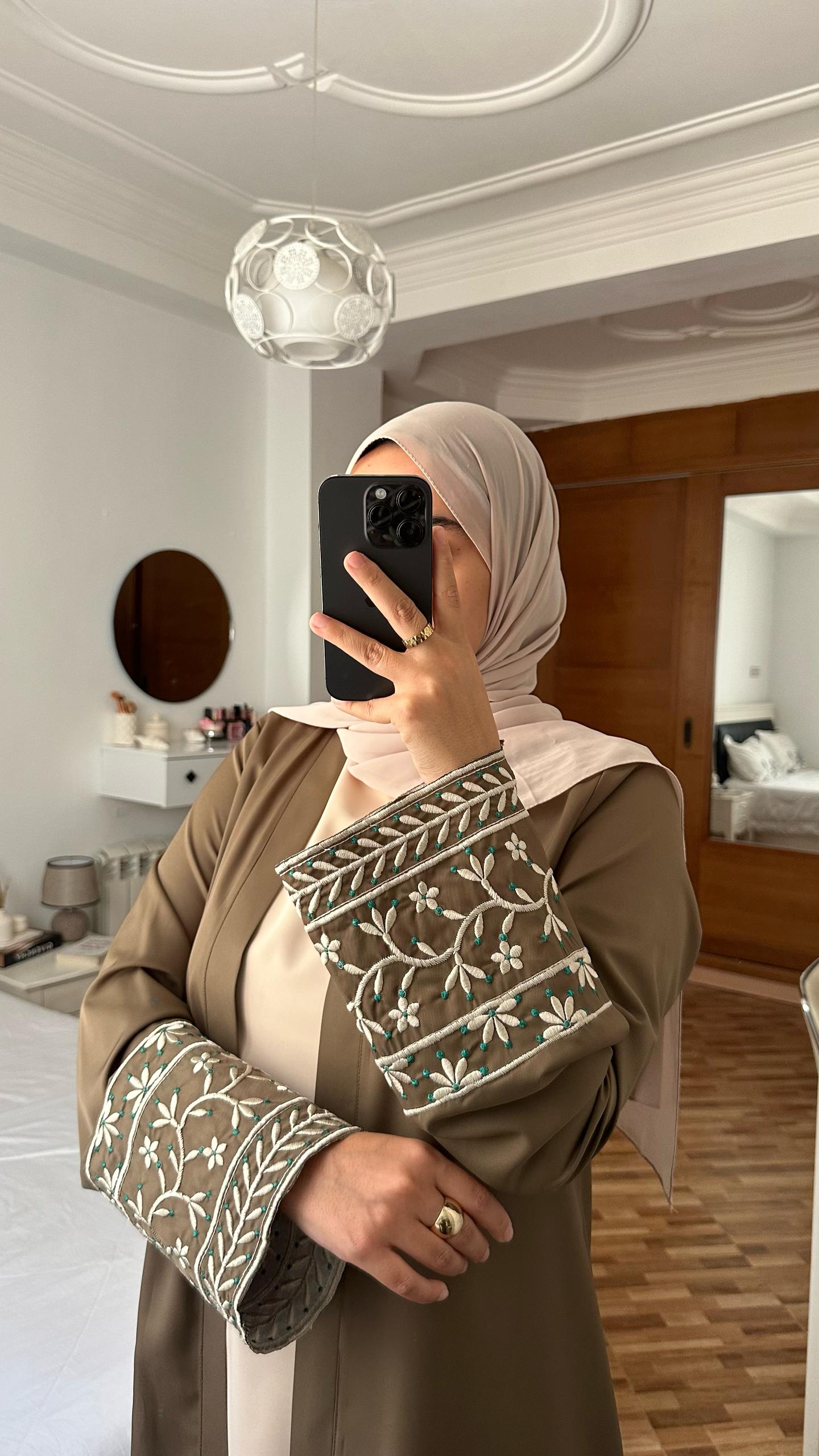 abaya et robe